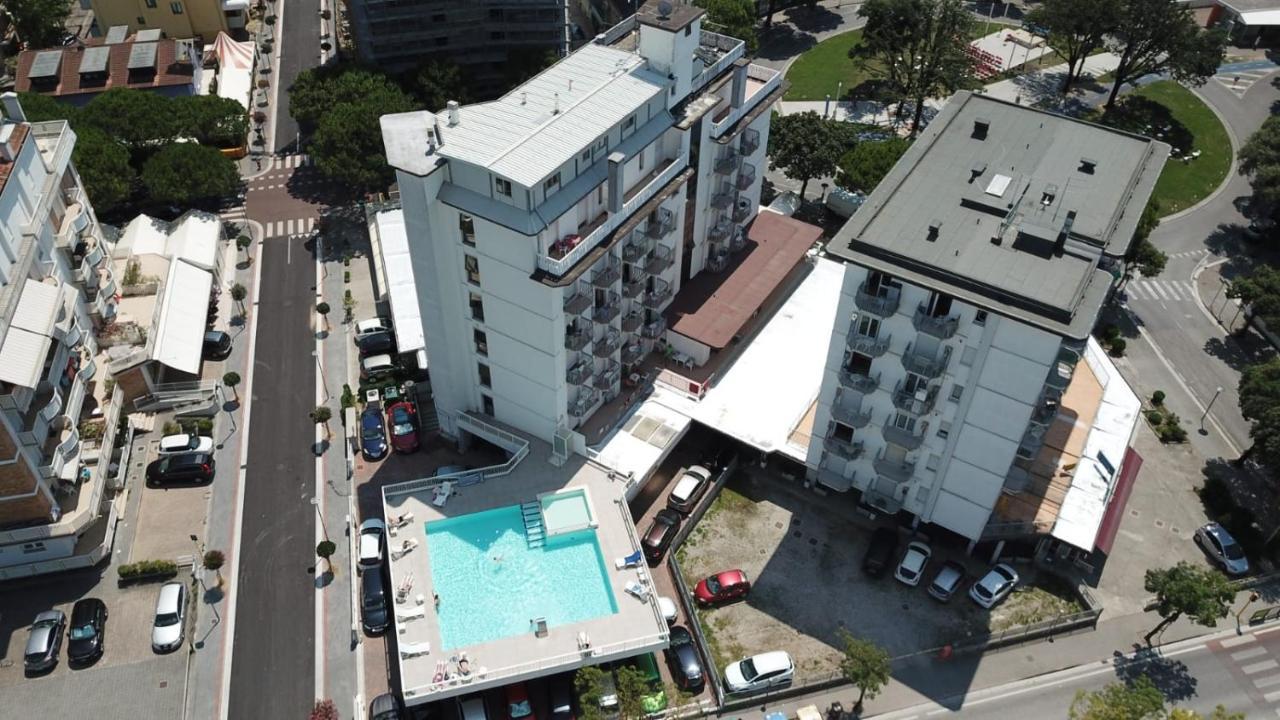 Residence Alla Rotonda リド・ディ・イエゾロ エクステリア 写真